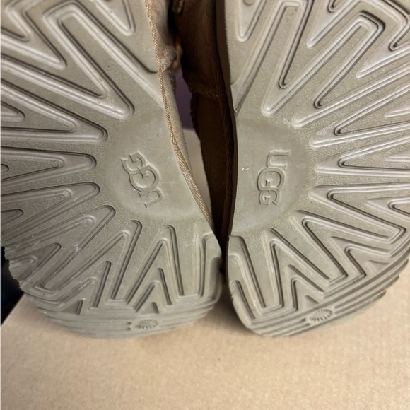 UGG Kids Boots in Tan with Yellow and Orange Accents - Picture 4 of 4